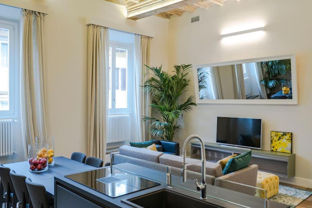 Apartment Palazzo Dei Signori Luxury Design Loft With View, *