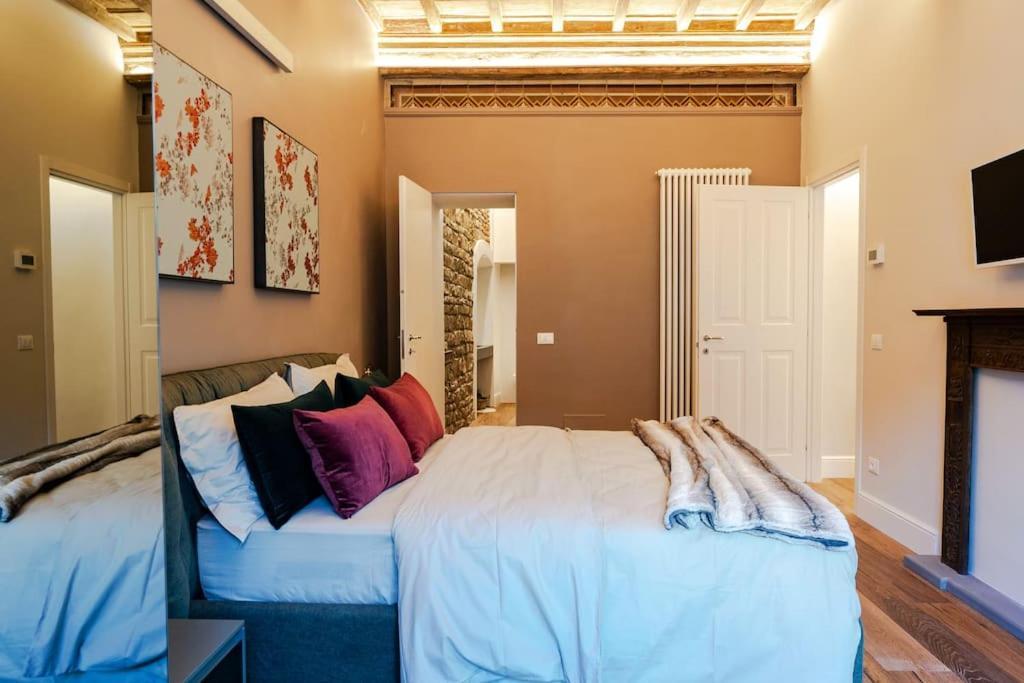 Palazzo Dei Signori Luxury Design Loft With View, Apartment Florenz
