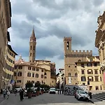 Palazzo Dei Signori Luxury Design Loft Apt With View, Florence